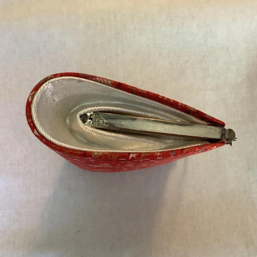 Vintage Purse - Picture 3 of 10